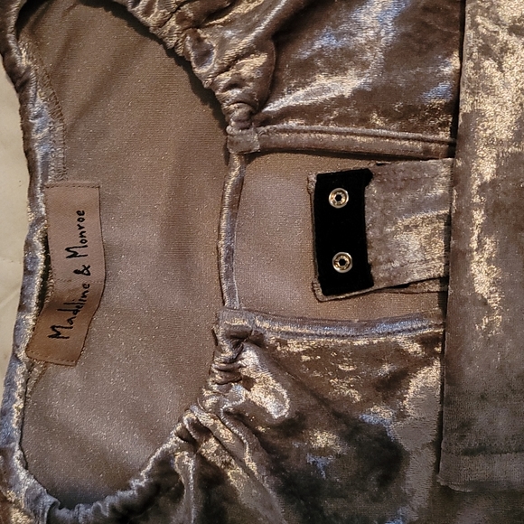 Top - Picture 13 of 15